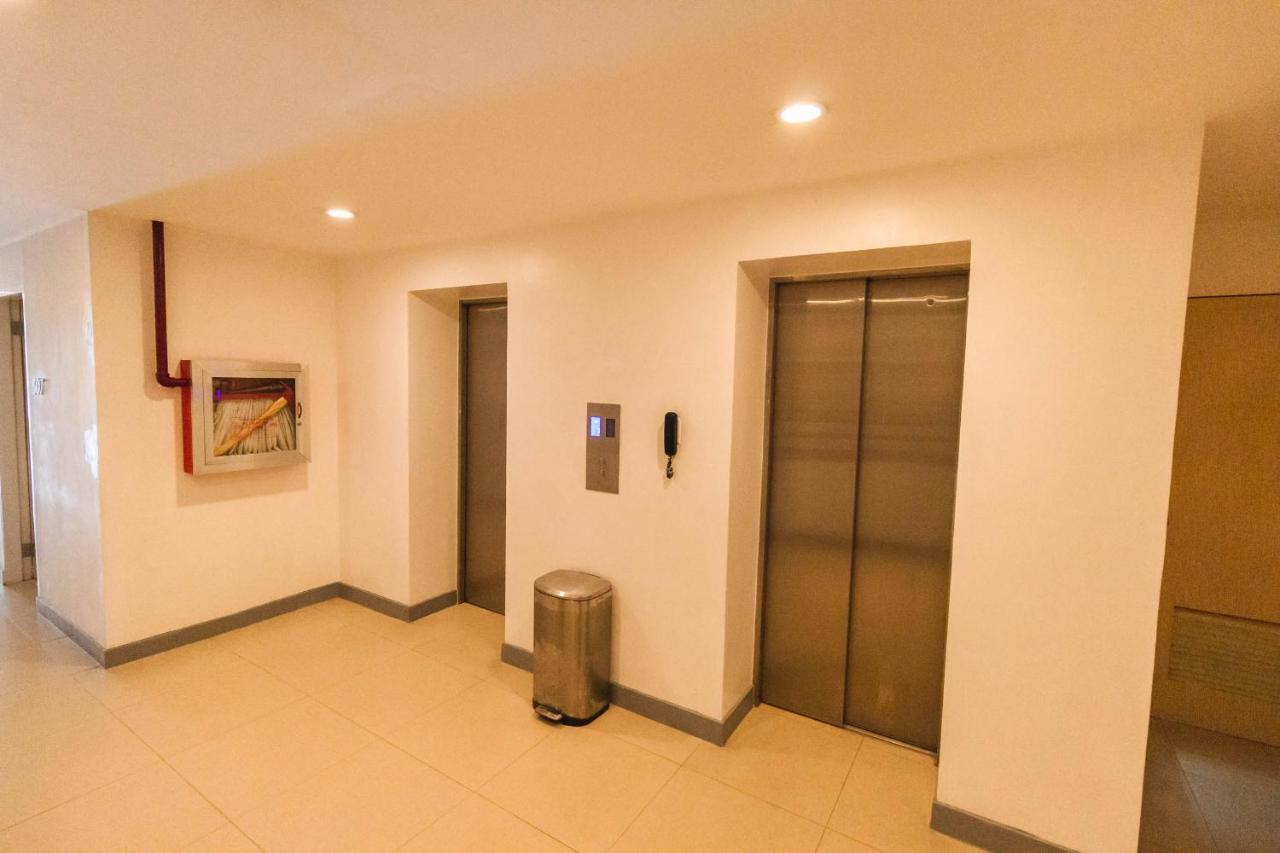 Wow Budget Hotel Cubao Quezon City Esterno foto