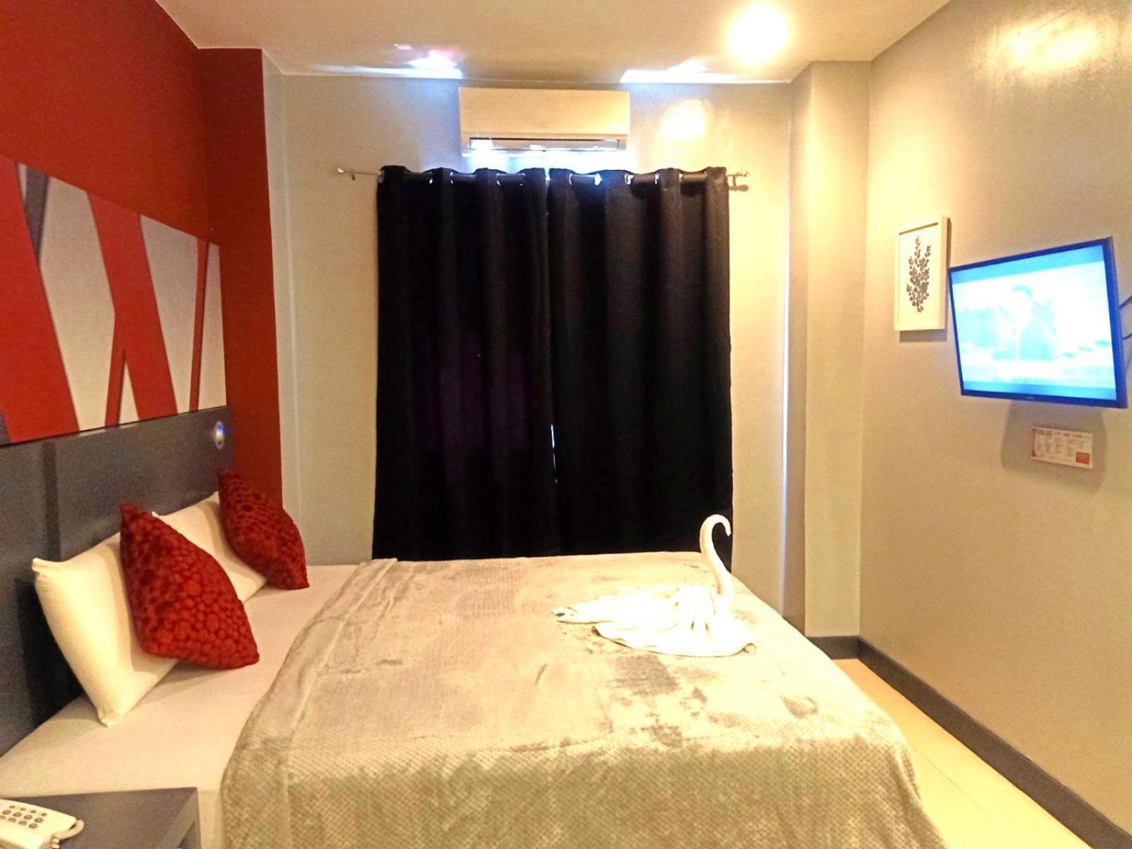 Wow Budget Hotel Cubao Quezon City Esterno foto