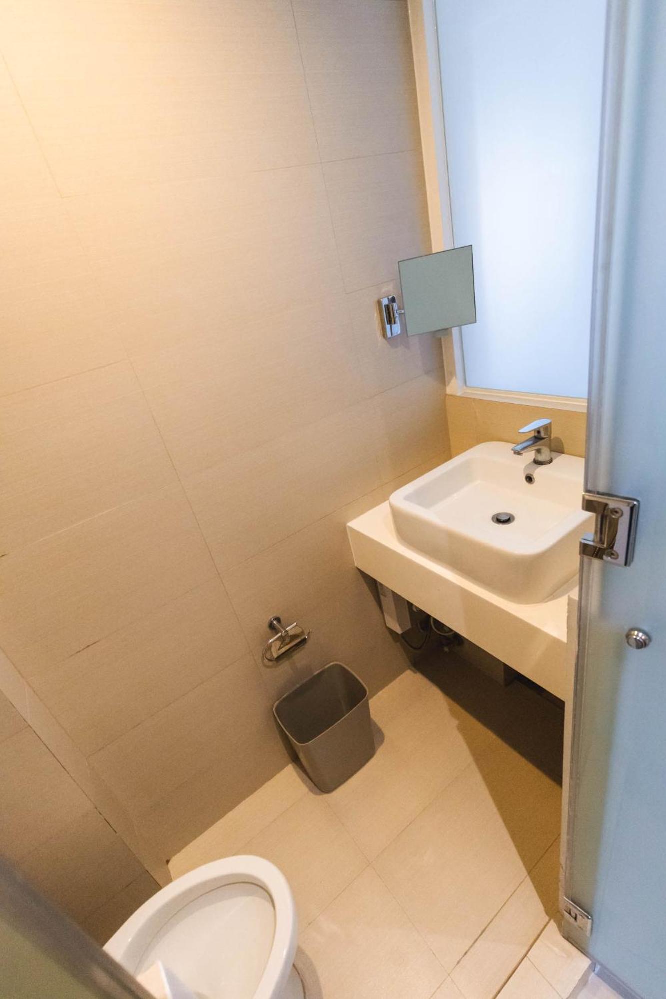 Wow Budget Hotel Cubao Quezon City Esterno foto